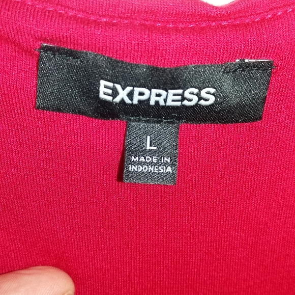 Red top - Picture 2 of 4